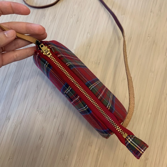 Vintage Tommy Hilfiger Crossbody Bag - Picture 4 of 6